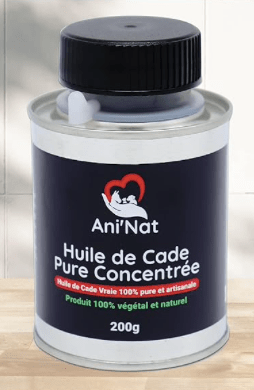 Bouteille d'huile de cade pure concentrée de la marque Ani'Nat, 200g, présentant une étiquette noire avec un logo rouge.